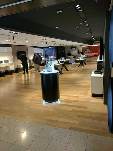 Home Audio Store «Bose Showcase Store», reviews and photos, 700 SW 5th Ave #1034, Portland, OR 97204, USA