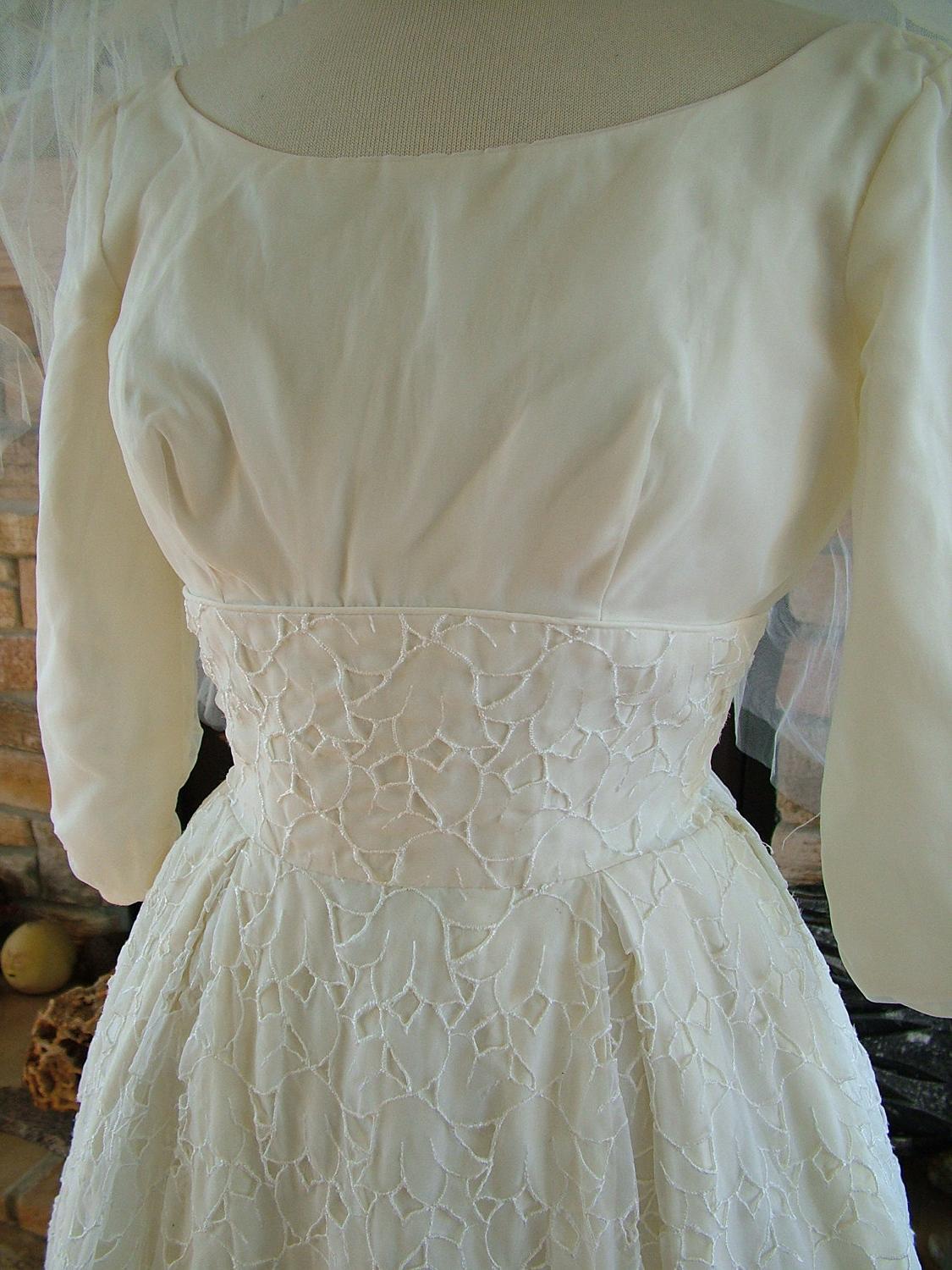 1960s short lace wedding dress