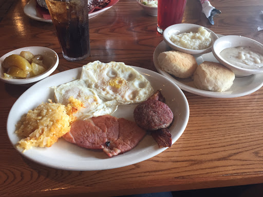 American Restaurant «Cracker Barrel Old Country Store», reviews and photos, 16 Nashua Rd, Londonderry, NH 03053, USA