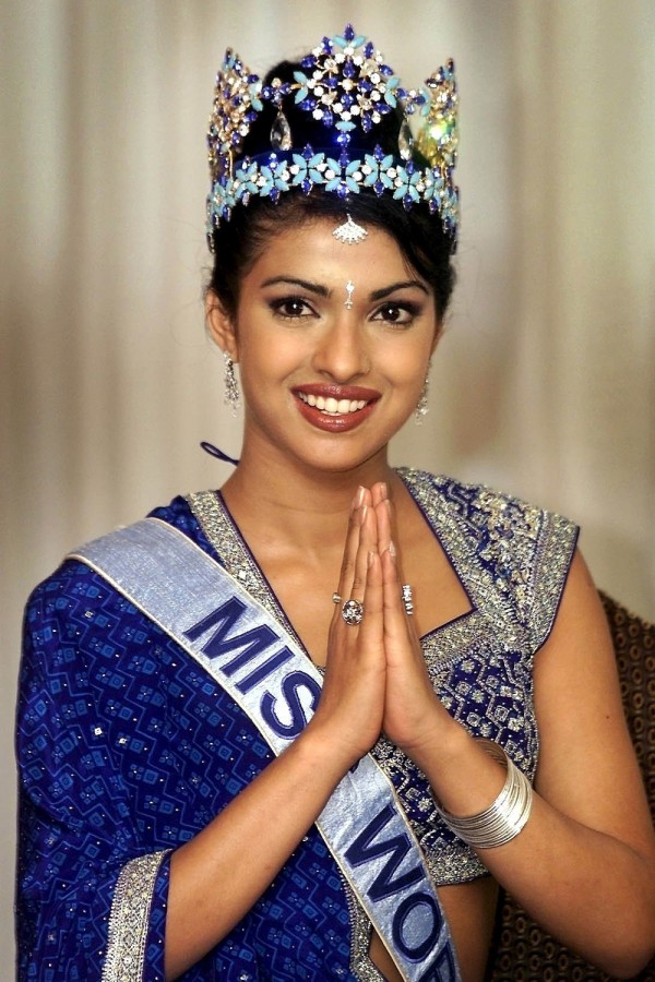 파일:external/cin.h-cdn.co/priyanka-chopra-miss-world.jpg