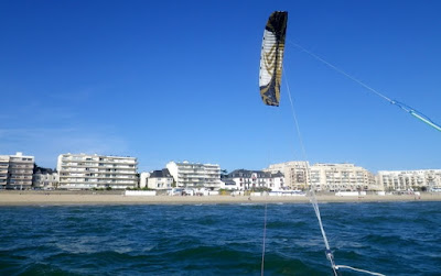 Vers l'estuaire de la Loire (Pornichet/LaBaule, St Brévin...) au fil du temps... - Page 13 Kitesurf_pornichet_0005w