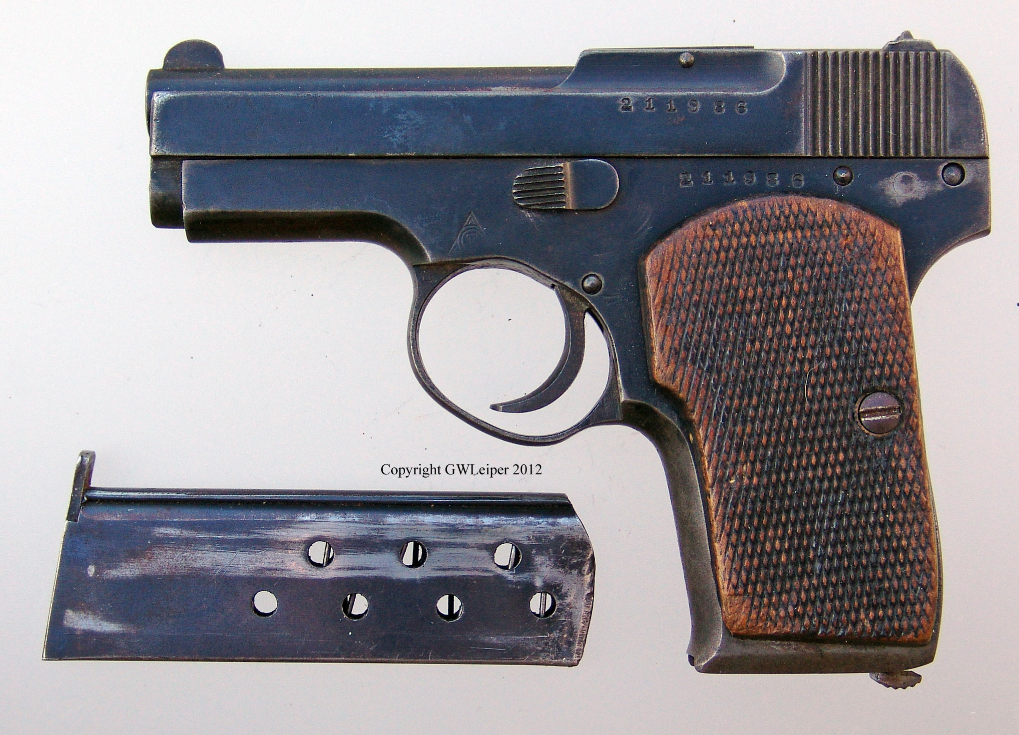 파일:external/russianrevolvers.com/211986LSideMc.jpg