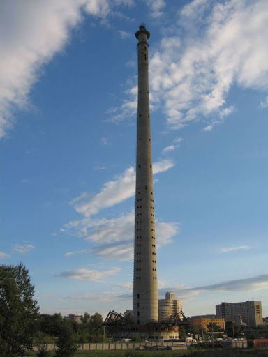 A torre abandonada de Ecaterimburgo