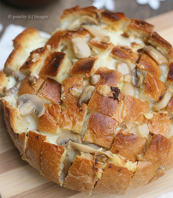 Blooming Garlic Mushroom Bread