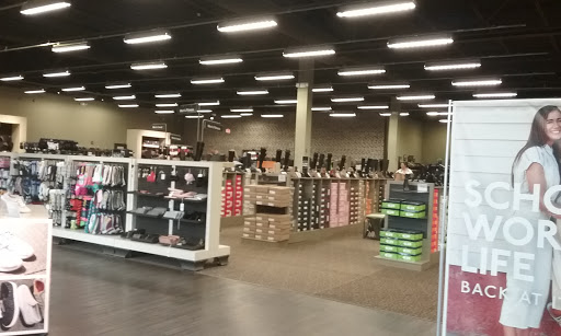 Shoe Store «DSW Designer Shoe Warehouse», reviews and photos, 761 Easton Rd, Warrington, PA 18976, USA