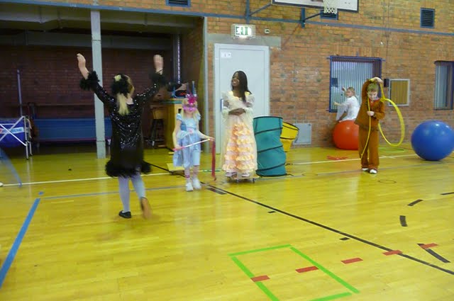 Fasching in der Sporthalle