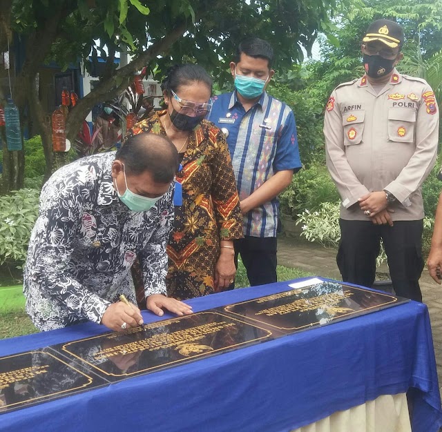 Bupati Deli Serdang   H.Ashari Tambunan "  Tanda Tangani 27 Prasasti Di Jajararan Sekolah Pemkab Deli Serdang