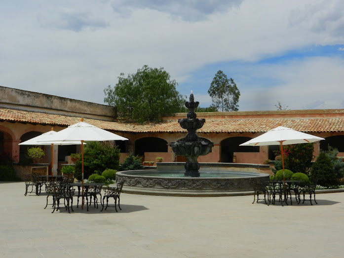 Fountain and horse stables, Las Trancas