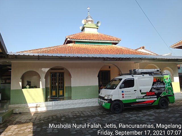 Bersih Mushola Nurul Falah, Jetis, Pancuranmas, Magelang