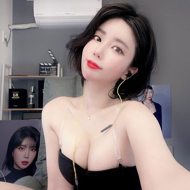 Streamer Seo yoon lộ clip nóng cùng bạn trai ở phòng tắm Full HD ?