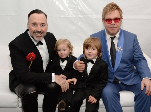 Ahorro: La regla de las 3 partes, así lo aplica Elton John con sus hijos