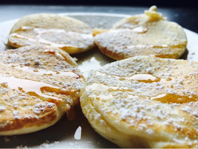 amerikanska pannkakor med fil