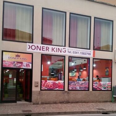 DONER KING pizza & kebab logo