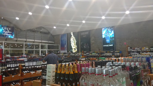 La Europea, Manuel J. Clouthier 110, Jardines del Campestre, 37160 León, Gto., México, Tienda de vinos | GTO