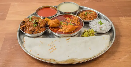 Chicken Kolhapuri Thali