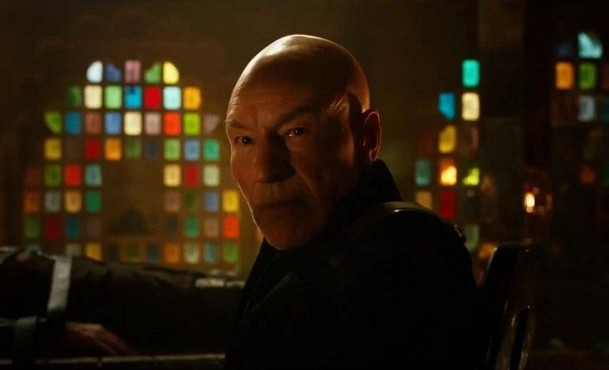 파일:external/static.srcdn.com/X-Men-Days-of-Future-Past-Trailer-Patrick-Stewart-as-Professor-X-in-Future-with-Wolverine-700x425.jpg