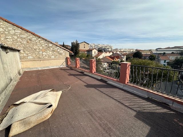 Vente maison 7 pièces 200 m² à Marseille 13ème (13013), 472 500 €