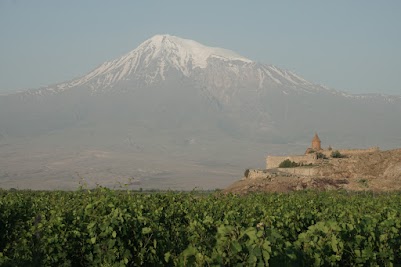 Kloster Khor Virap mit dem Berg Ararat im Hintergrund