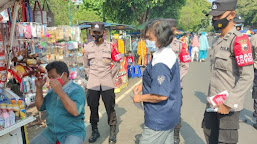 Patroli di Alun-Alun Kajen, Polisi Tegur Pedagang dan Pengunjung yang Tidak Mematuhi Prokes