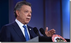 El Presidente Juan Manuel Santos, al término de extensas reuniones dentro del diálogo nacional que lidera, dijo que persistirá con todas sus fuerzas para consolidar y fortalecer la paz.