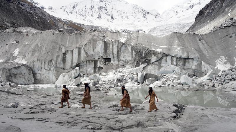 13. Chavin La Roma de los Andes - NAT GEO. Peregrinos_de_la_costa_en_glacial.jpg