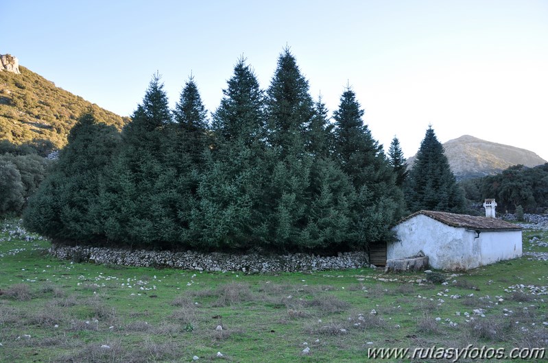 Subida a la Salamadre desde Villaluenga