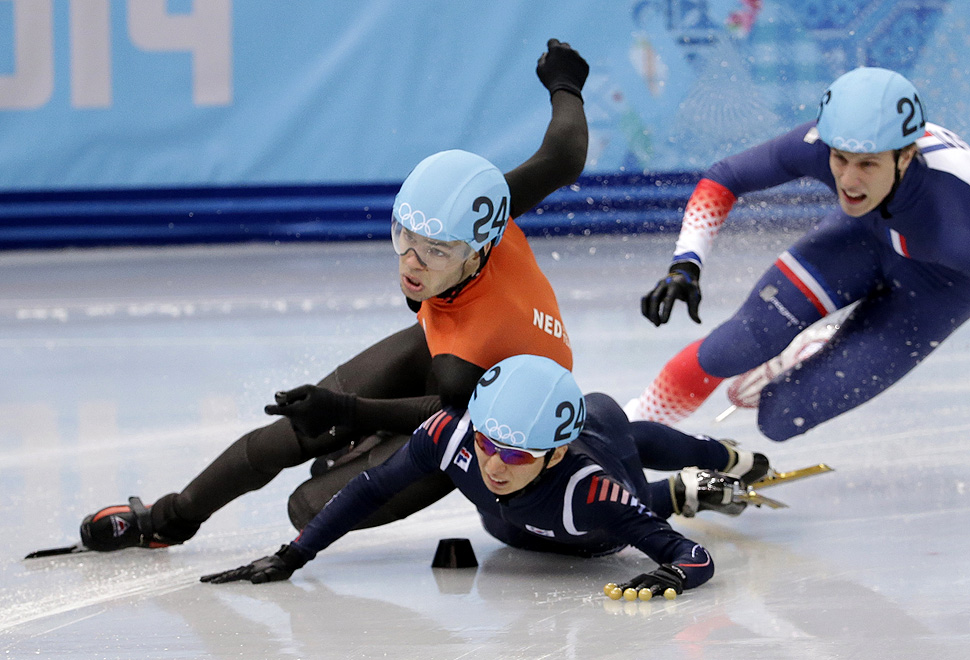 파일:external/latimesphoto.files.wordpress.com/olympic_crashes091.jpg