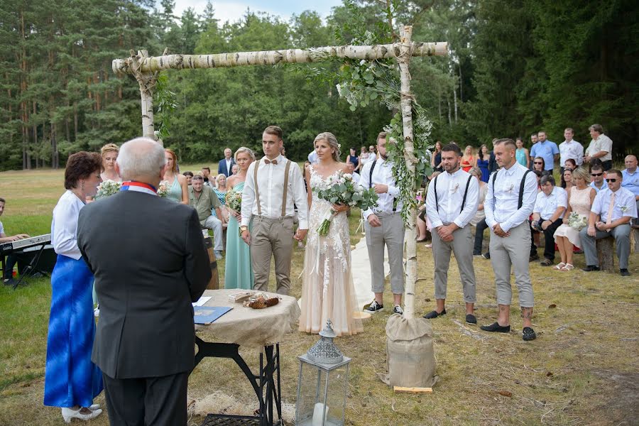 Pulmafotograaf Radim Němeček (fotonemecek). Foto tehtud 2 veebruar 2020