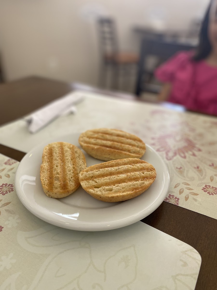 Pao de amêndoas com manteiga de macadâmia