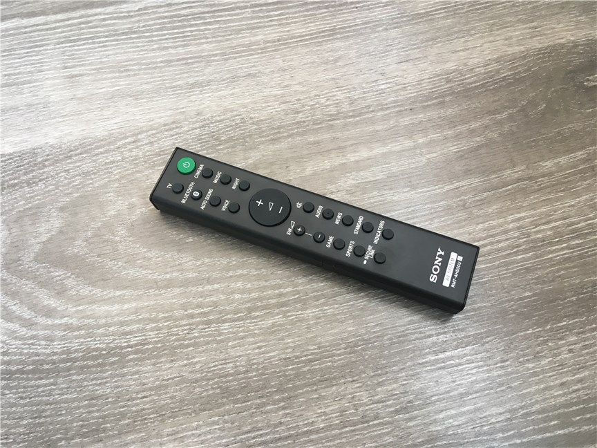 El control remoto que usa la barra de sonido Sony HT-S350