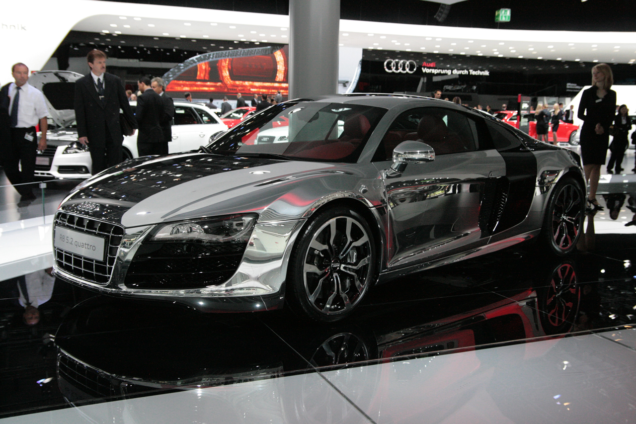 The R8 V10 in chrome mirror