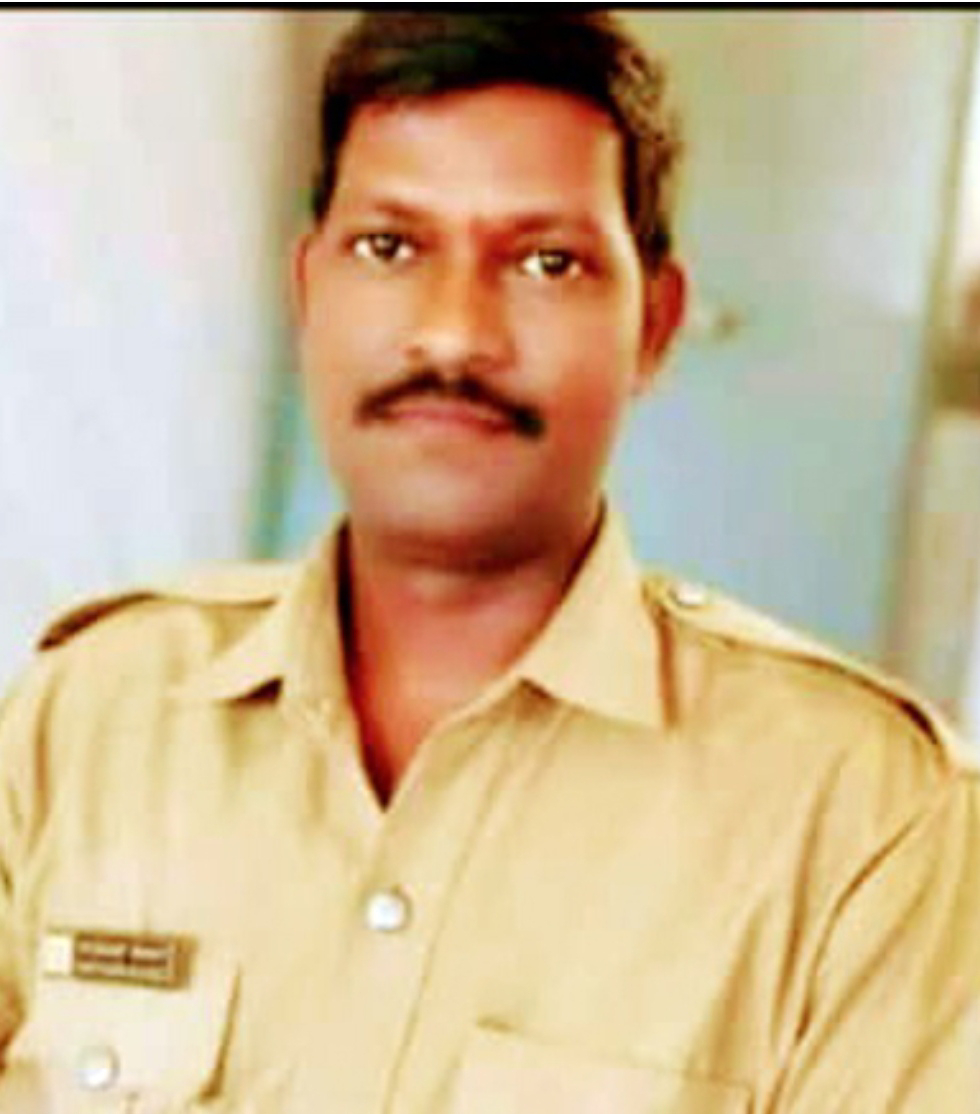 Kinnigoli: ಮಕ್ಕಳನ್ನು ಕಣಜದ ಹುಳುವಿನ ದಾಳಿಯಿಂದ ರಕ್ಷಿಸಿ ಗೃಹರಕ್ಷಕ ದಳದ ಸಿಬ್ಬಂದಿ ಸಾವು! Kinnigoli: ಮಕ್ಕಳನ್ನು ಕಣಜದ ಹುಳುವಿನ ದಾಳಿಯಿಂದ ರಕ್ಷಿಸಿ ಗೃಹರಕ್ಷಕ ದಳದ ಸಿಬ್ಬಂದಿ ಸಾವು!