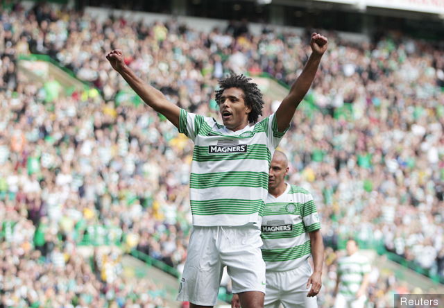 파일:external/cdn3-i.hitc-s.com/celtics_pierre_van_hooijdonk_celebrates_253098.jpg