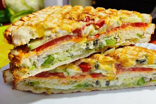 Loaded Double Decker Veggie's And Cheese Grilled Sandwich [2 Layer/3 Slices Bread]