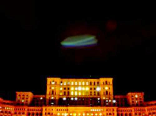 Stunning Ufo Hovers Over Bucharest Parliament 2013