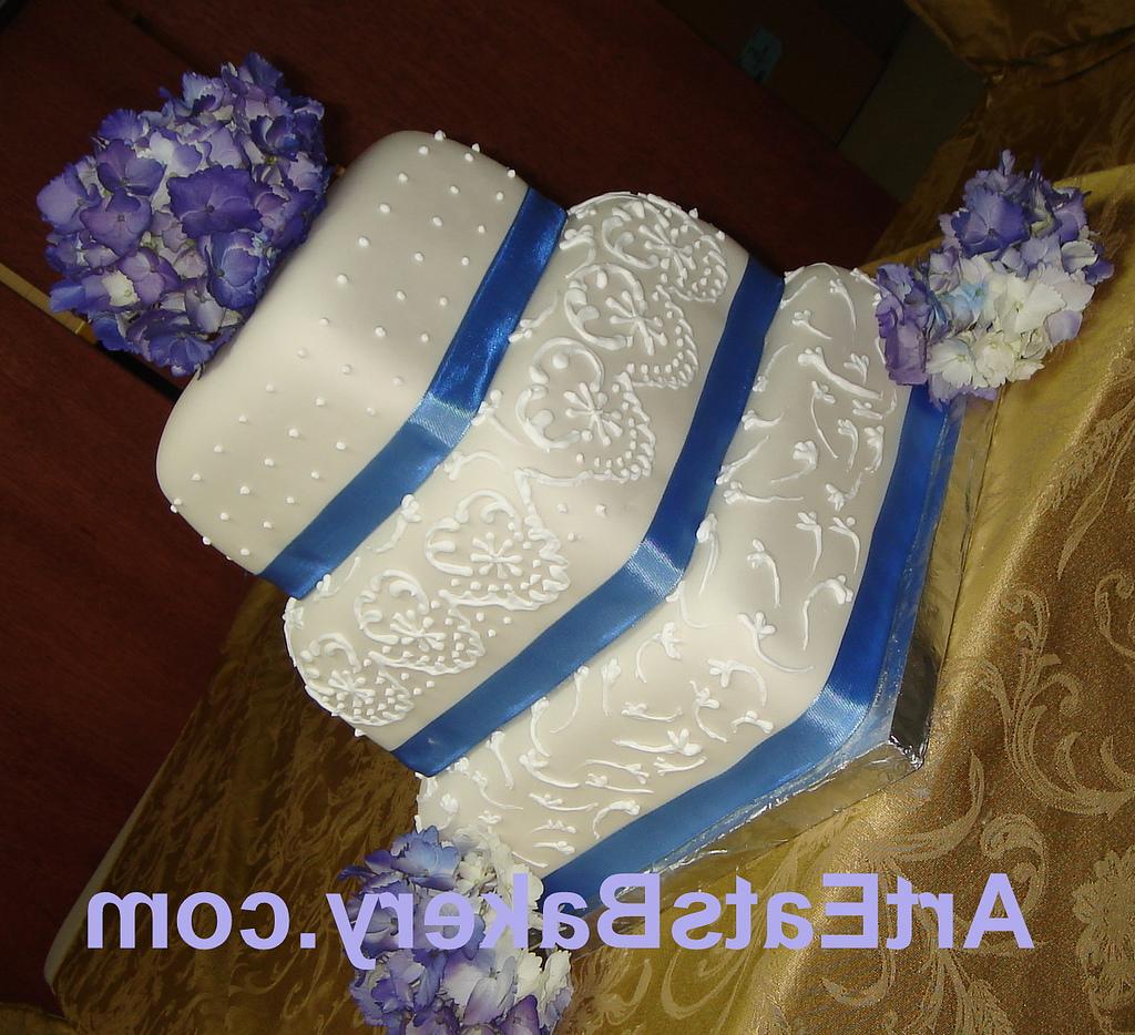 blue and purple wedding cakes