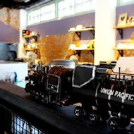 CAFÉ SLOW TRAIN 小火車咖啡館