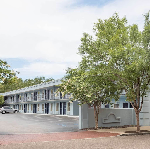 Days Inn by Wyndham Charleston Historic District