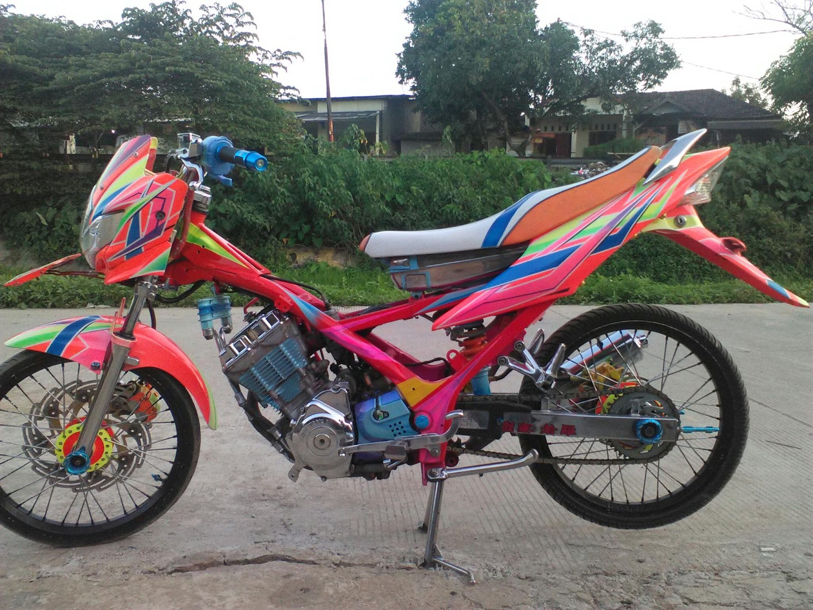 Modifikasi Airbrush V Xion Full Chrome Racing Look