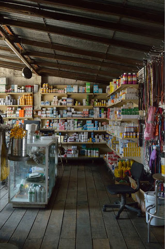 Farmacia Veterinaria La Constancia S.A. de C.V., Av.Insurgentes 31, Benito Juarez, 39010 Chilpancingo de los Bravo, Gro., México, Proveedor de equipos agrícolas | GRO