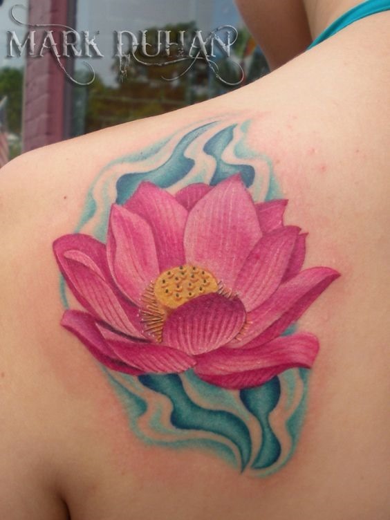 cor-de-rosa_lotus_azul_ondulado_de_fundo_ombro_tatuagem