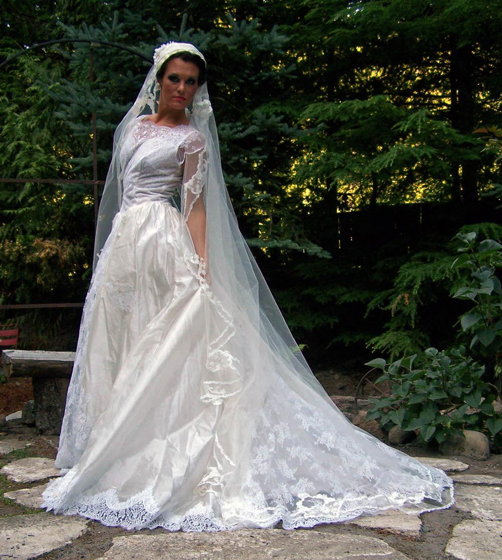 Promises-Vintage 1950s Diamond White Silk Voile Layered Wedding Dress