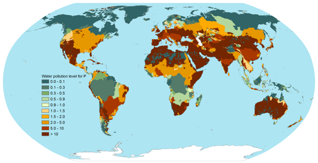 Water pollution level per river basin related to human-induced phosphorus loads from the agricultural, industrial and domestic sectors from 2002-2010. Basins with a WPL above one received more phosphorus than they could assimilate. Graphic: Mekonnen and Hoekstra, 2018 / Water Resources Research