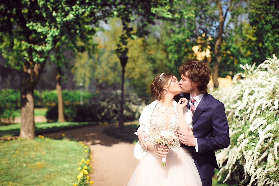 Fotógrafo de casamento Anton Esenin (aesenin). Foto de 4 de junho 2017