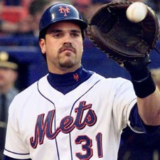 파일:external/www.murraychass.com/mike-piazza4.jpg