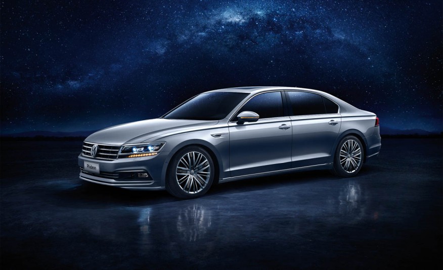 파일:external/blog.caranddriver.com/Volkswagen-Phideon-concept-101-876x535.jpg