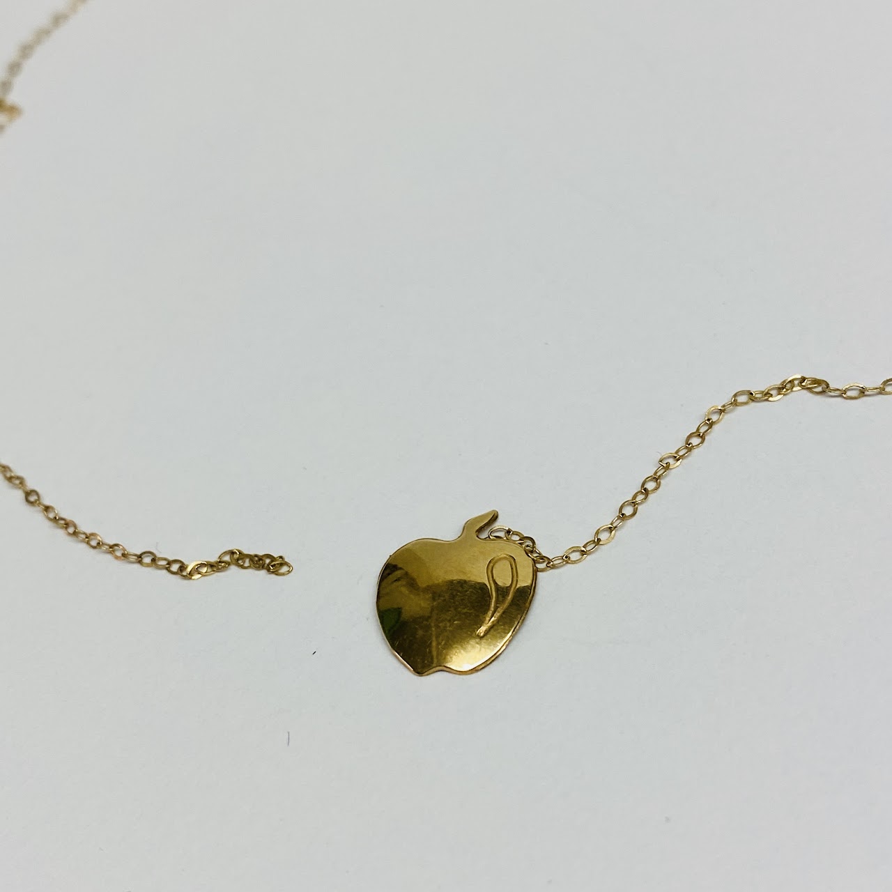 14K Gold DAMAGED Apple Pendant Necklace