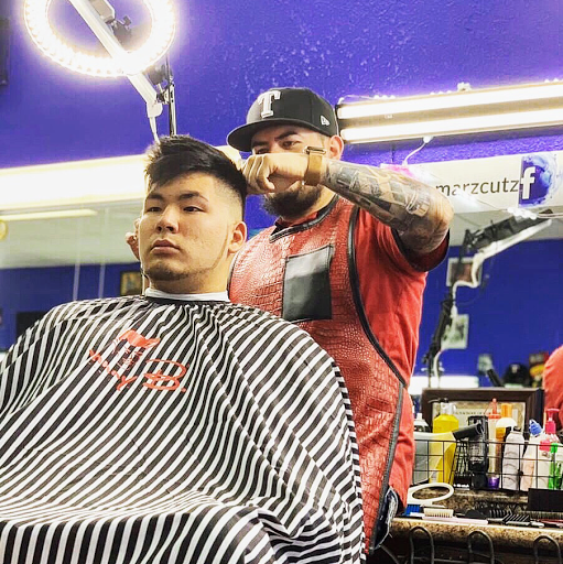 marz cutz at royalty barber salon