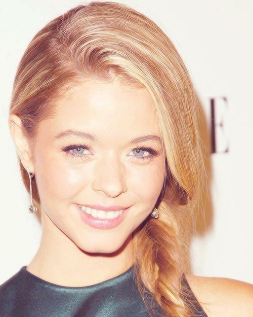 Sasha Pieterse Awesome Profile Pics