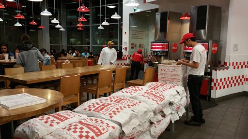 Five Guys Burgers and Fries فايف قايز, Lower Ground Floor, The Dubai Mall ,Financial Centre Street,Downtown Dubai، Next to Dubai Fountain - Dubai - United Arab Emirates, Hamburger Restaurant, state Dubai